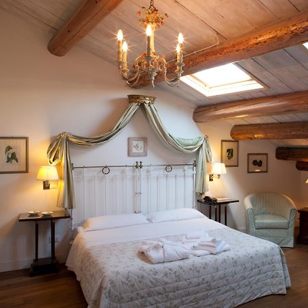M Club De Luxe B&B Ravenna Buitenkant foto