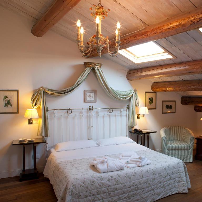 M Club De Luxe B&B Ravenna Kamer foto