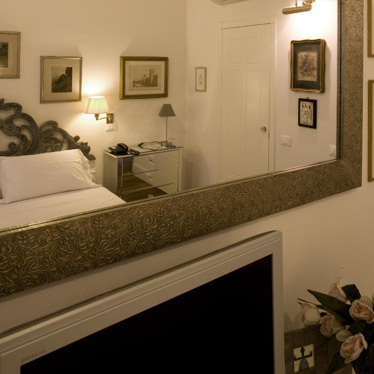 M Club De Luxe B&B Ravenna Kamer foto